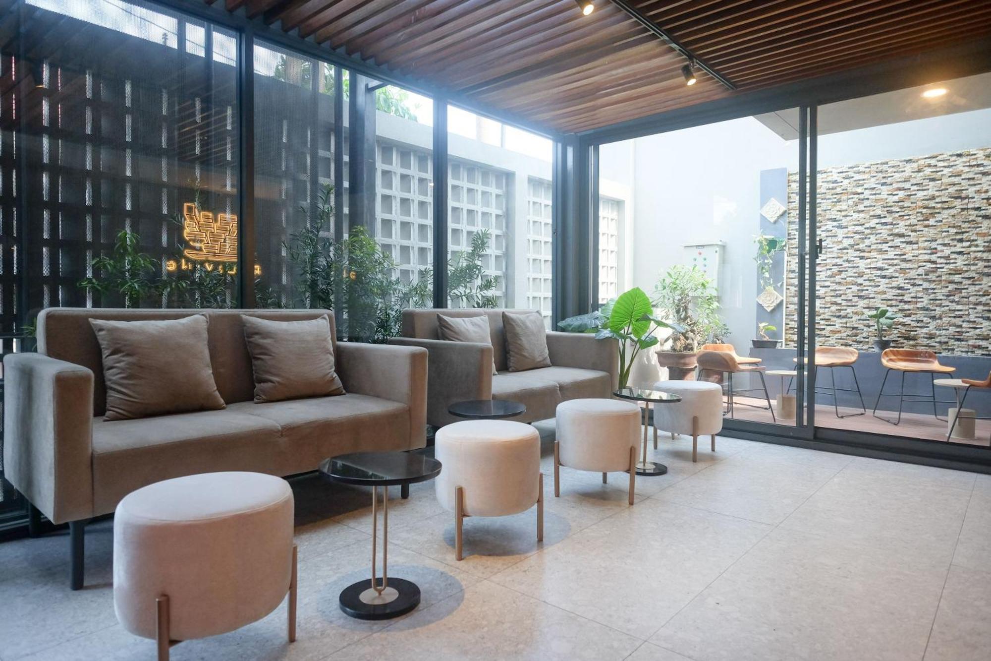 Sans Hotel Rg Living Jogja By Reddoorz Pakualaman Exteriör bild