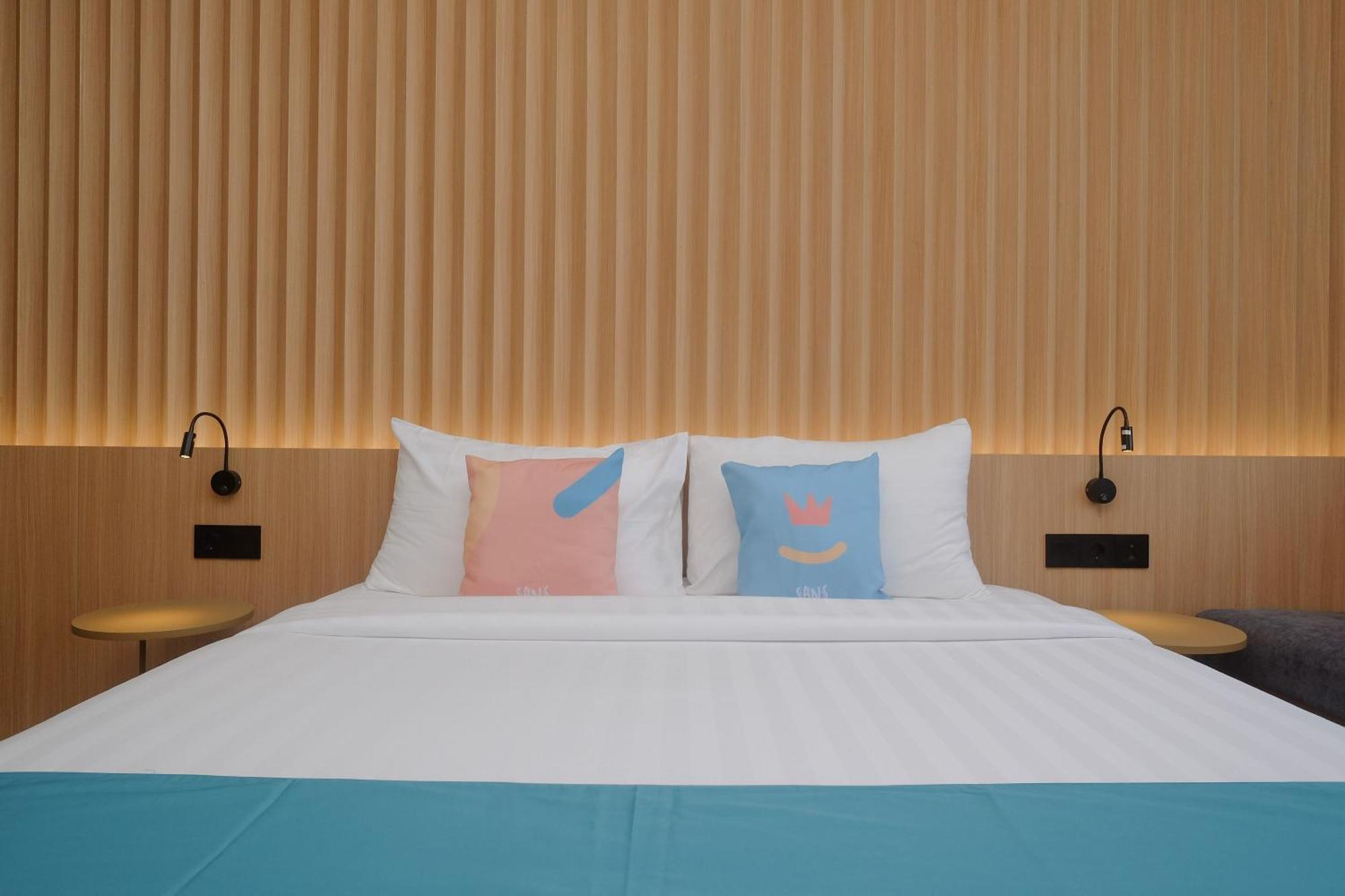 Sans Hotel Rg Living Jogja By Reddoorz Pakualaman Exteriör bild