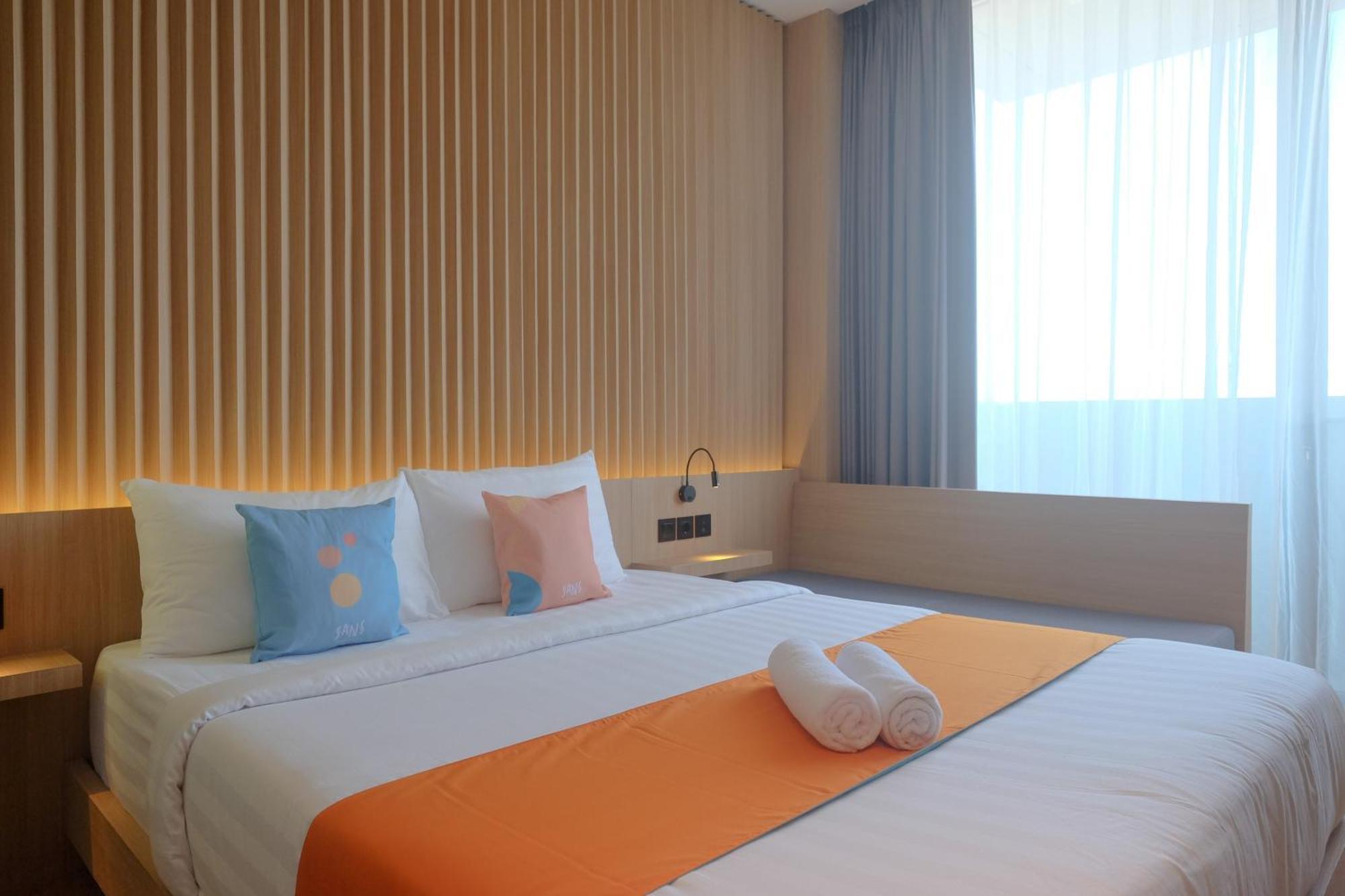 Sans Hotel Rg Living Jogja By Reddoorz Pakualaman Exteriör bild
